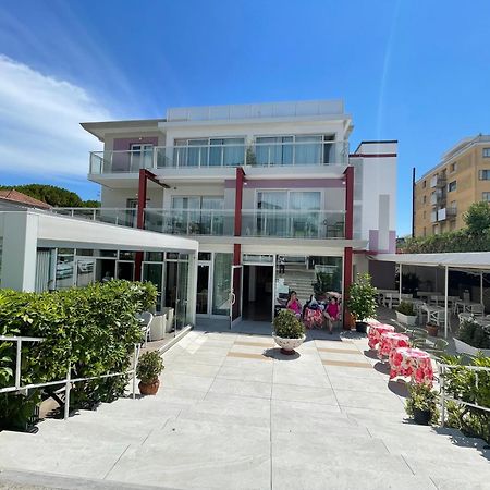 Hotel Al Ponte Lignano Sabbiadoro Exterior photo