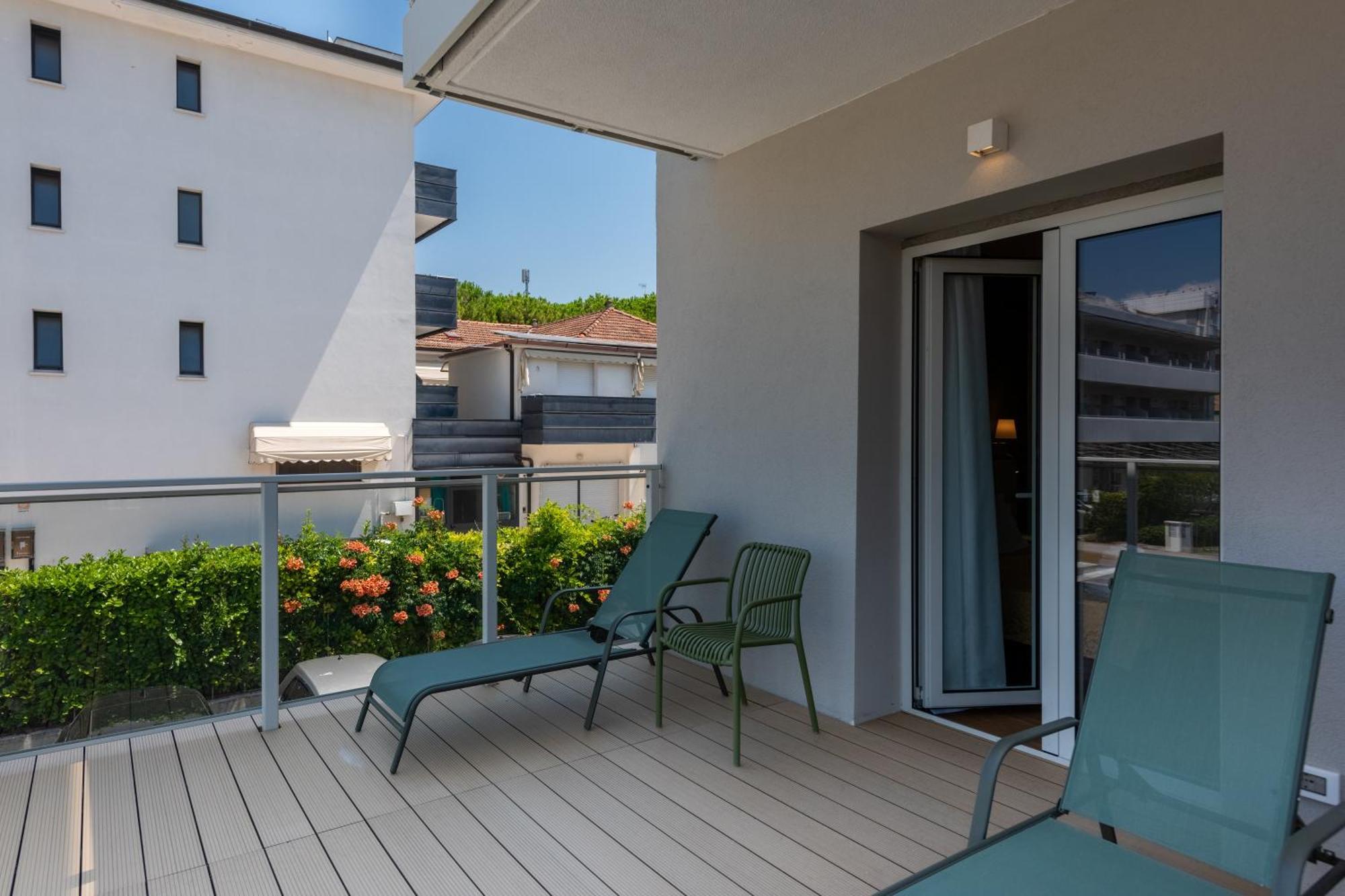 Hotel Al Ponte Lignano Sabbiadoro Exterior photo