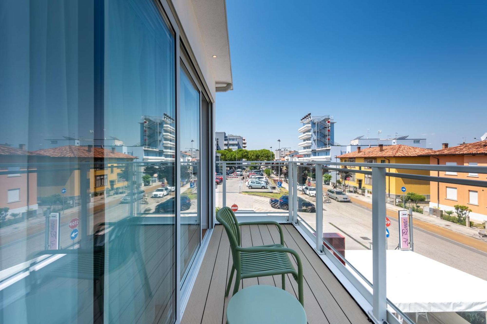 Hotel Al Ponte Lignano Sabbiadoro Exterior photo
